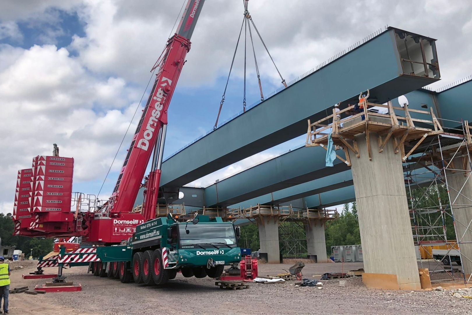 Deutsche Industrie Dienstleistungs GmbH Grúa móvil