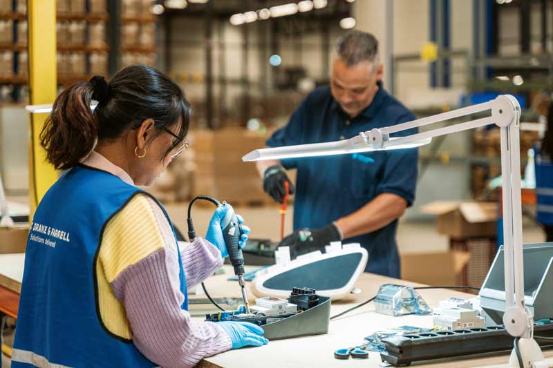 Drake & Farrell minőségellenőrzés