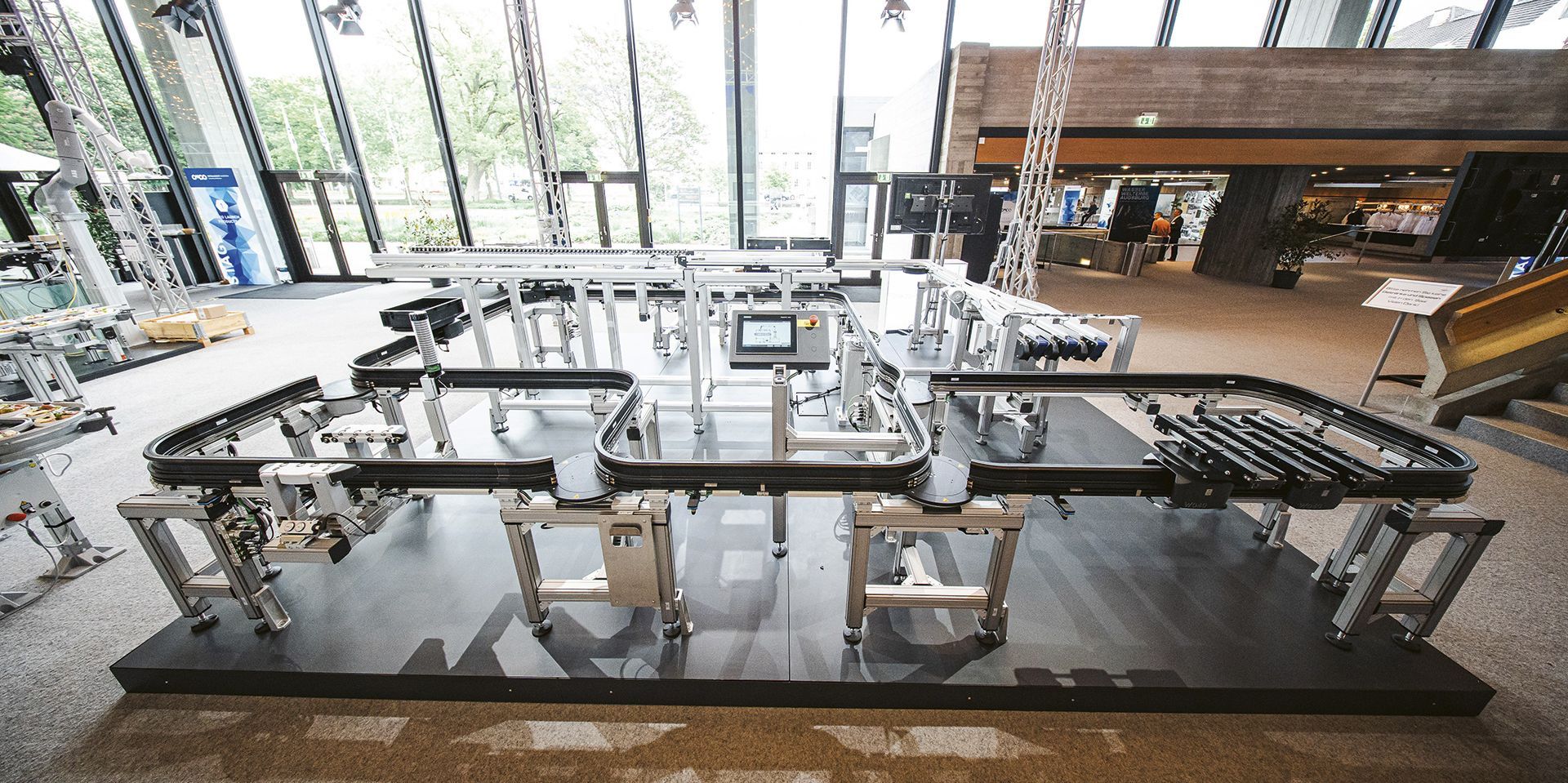 Battery Loop une montrac®, DualMove y Flexmove