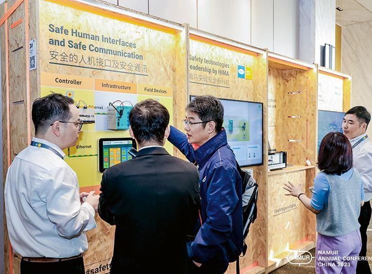 A kínai fióktelep munkatársai