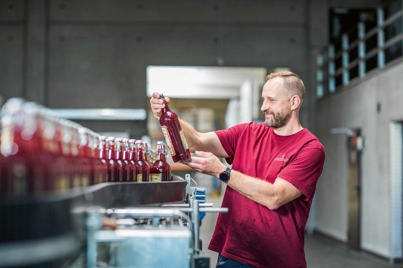 KUNZMANN Weinkellerei - Abfüllung