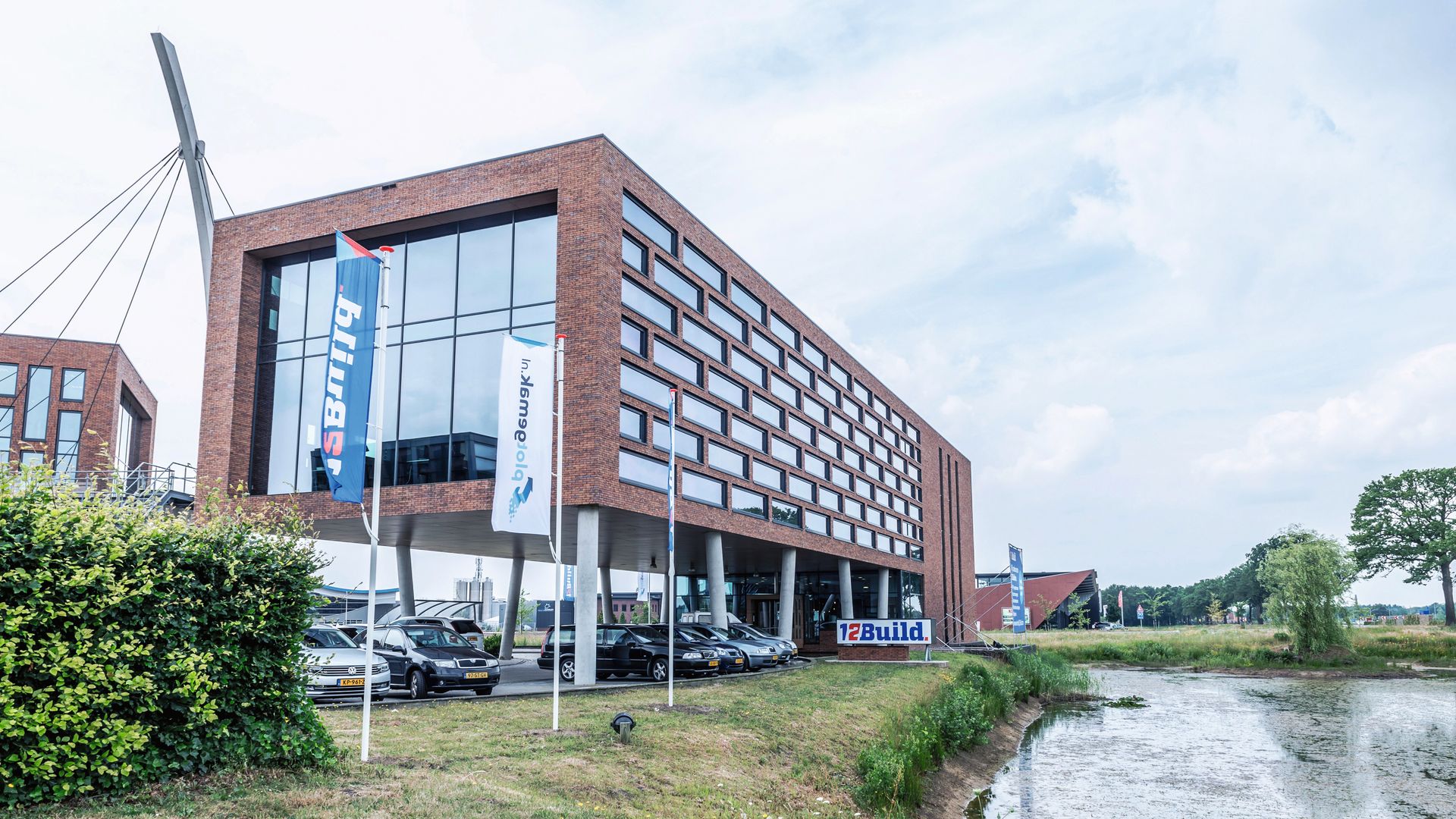 12Build Sales B.V. team