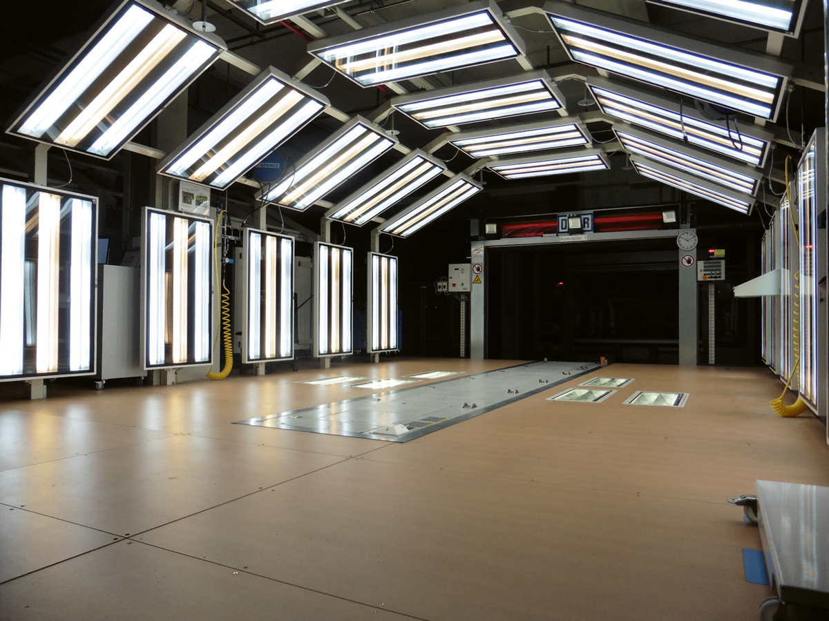 JUNG-LEUCHTEN GmbH Lichttunnel