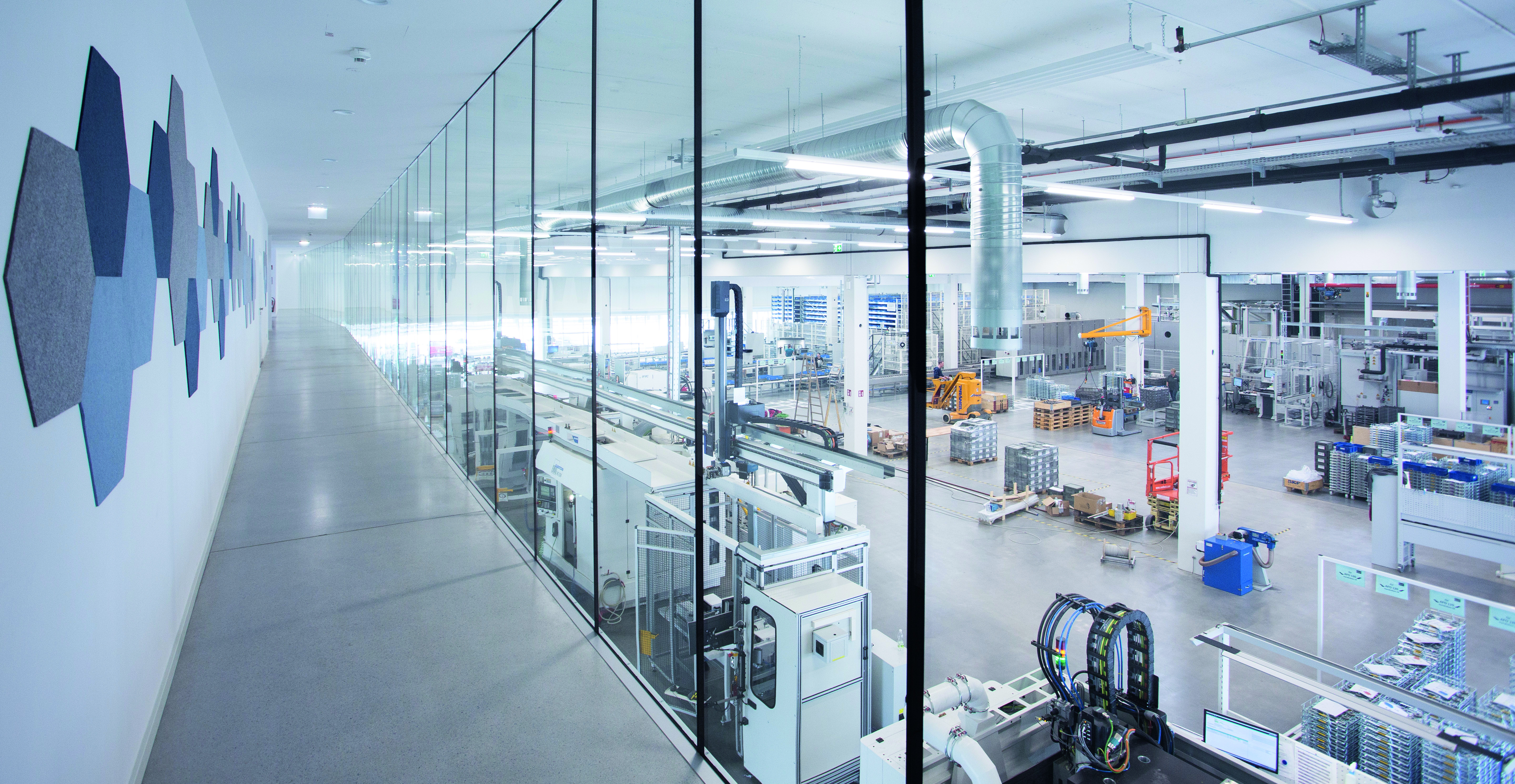 Processo di produzione intricato di componenti ad alte prestazioni su misura per le industrie High-tech