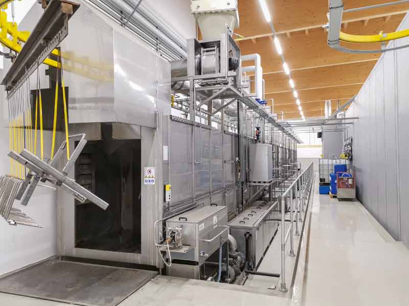 Leutenegger + Frei - Instalacja do przygotowania wstępnego do czyszczenia części stalowych i aluminiowych