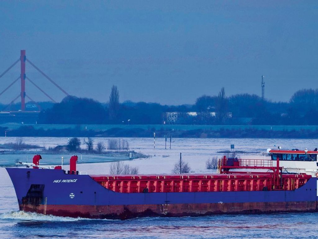 The Link Between Inland and Maritime Shipping