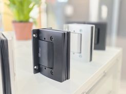 eaZI®flex VITROX hinges: A close look at Zimmer’s hinge solution designed for smooth, controlled closing