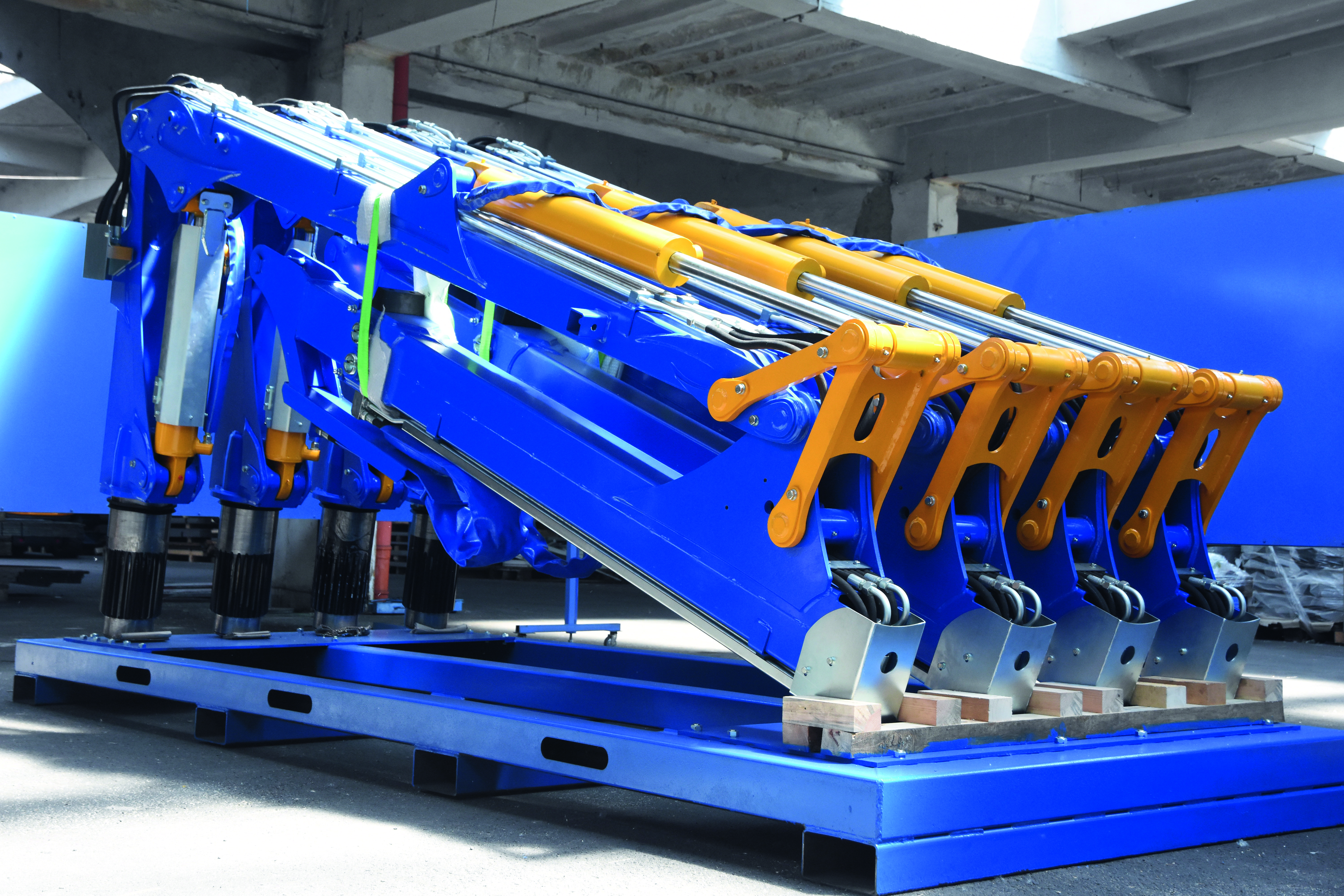 Complex welded structures and machine components are manufactured with high precision and delivered to international industrial customers