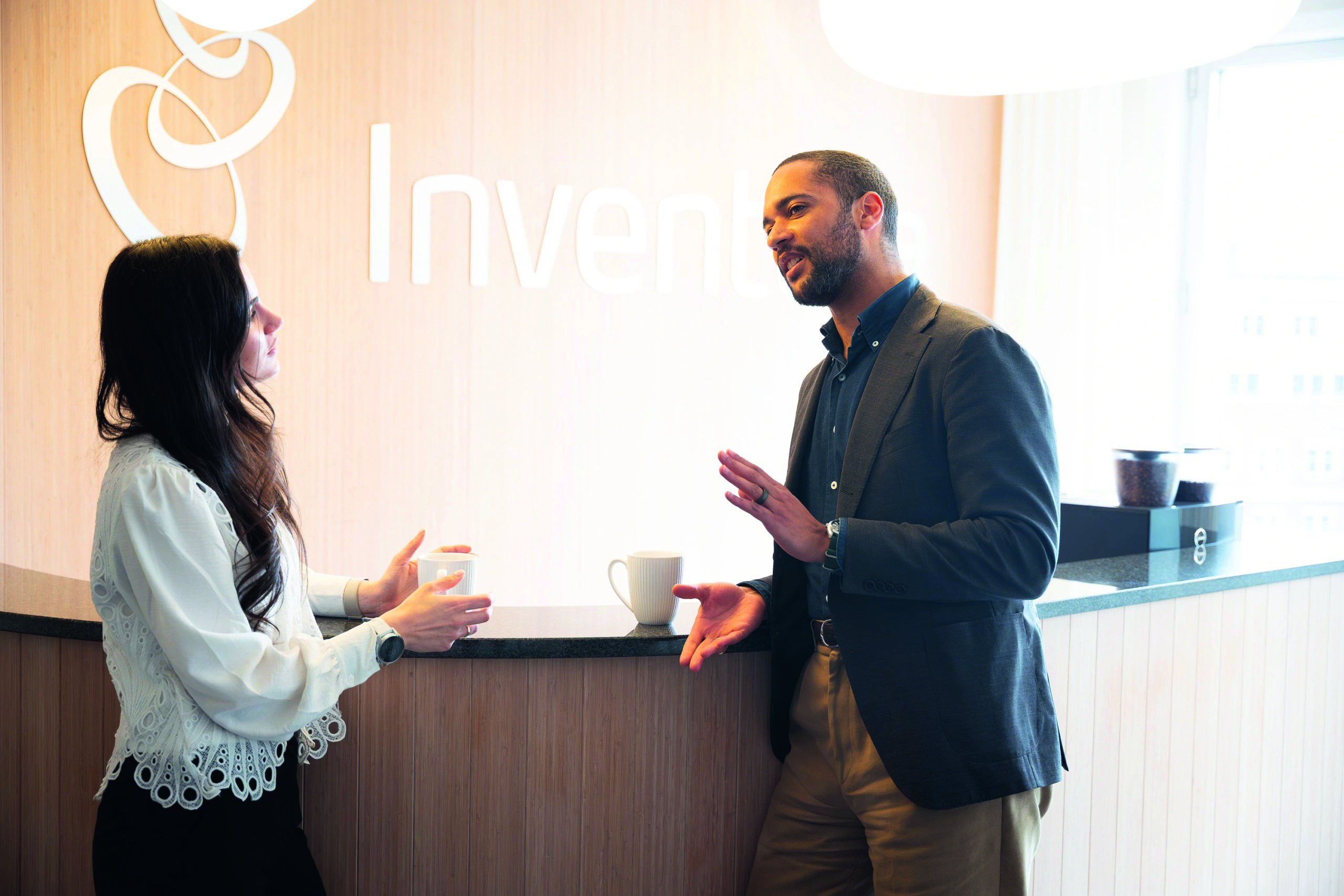 desafiarse unos a otros y reforzar el espíritu colaborativo de la empresa