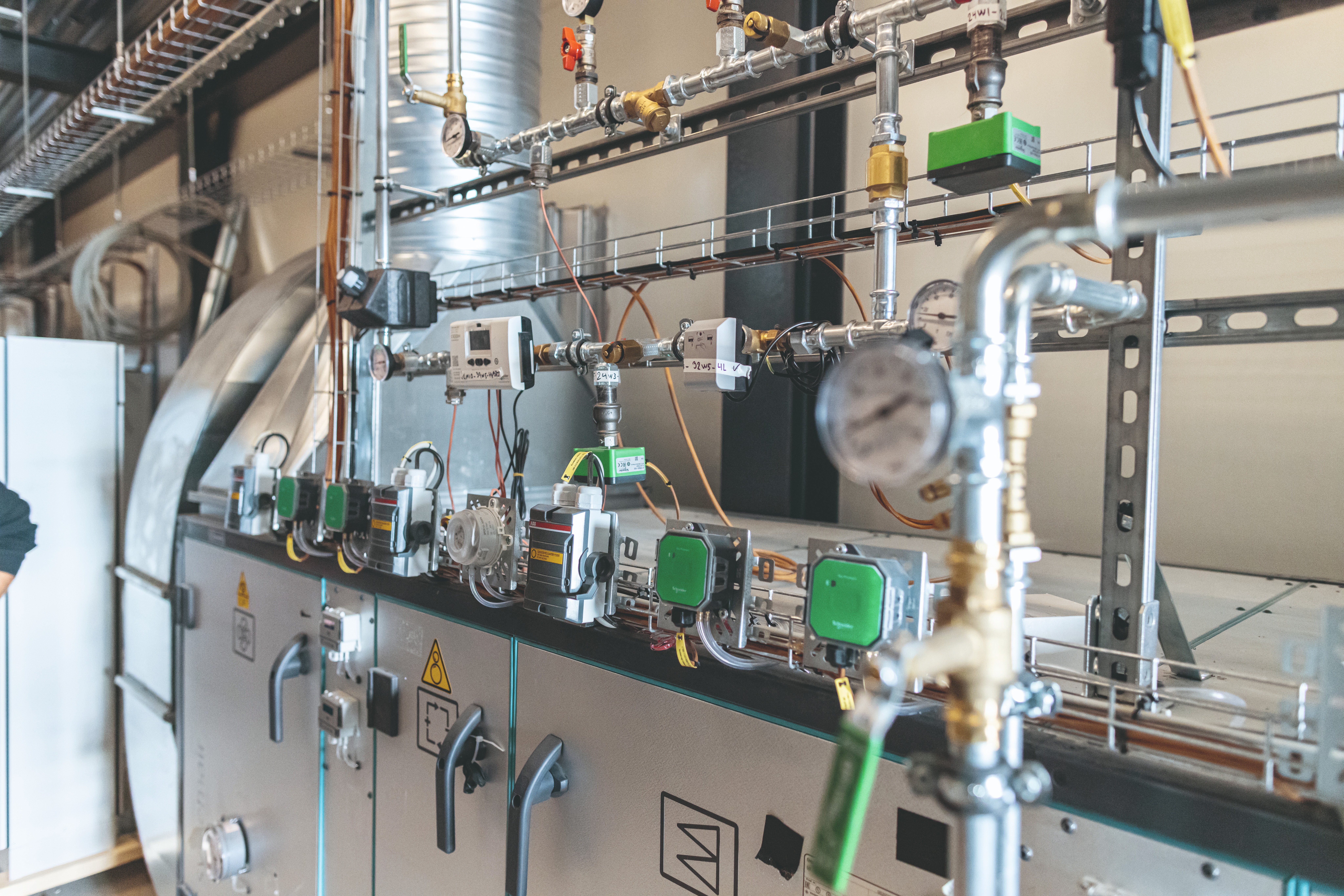 Les installations complexes exigent de la précision – LTECH assure une exécution sans faille, intégrant des systèmes avancés dans des environnements exigeants avec efficacité et fiabilité