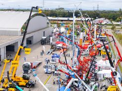 Hoogwerkers en kranen op de Platformers' Days