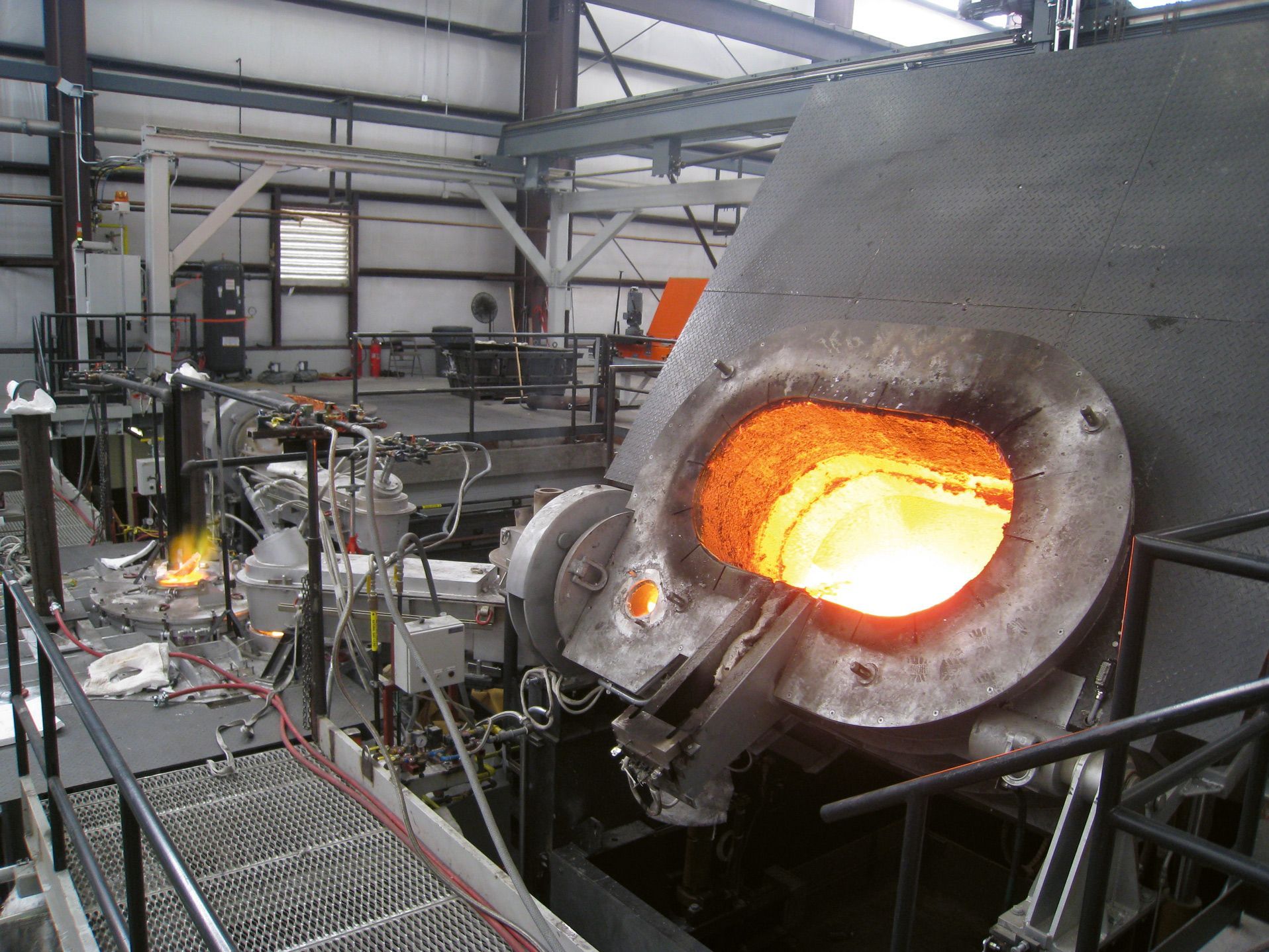 IAS GmbH Piec do topienia rowkowego