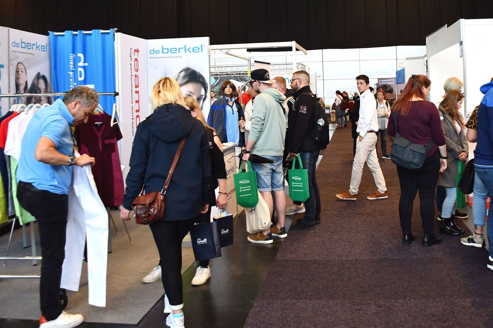 Area espositiva della PflegeMesse a Rostock