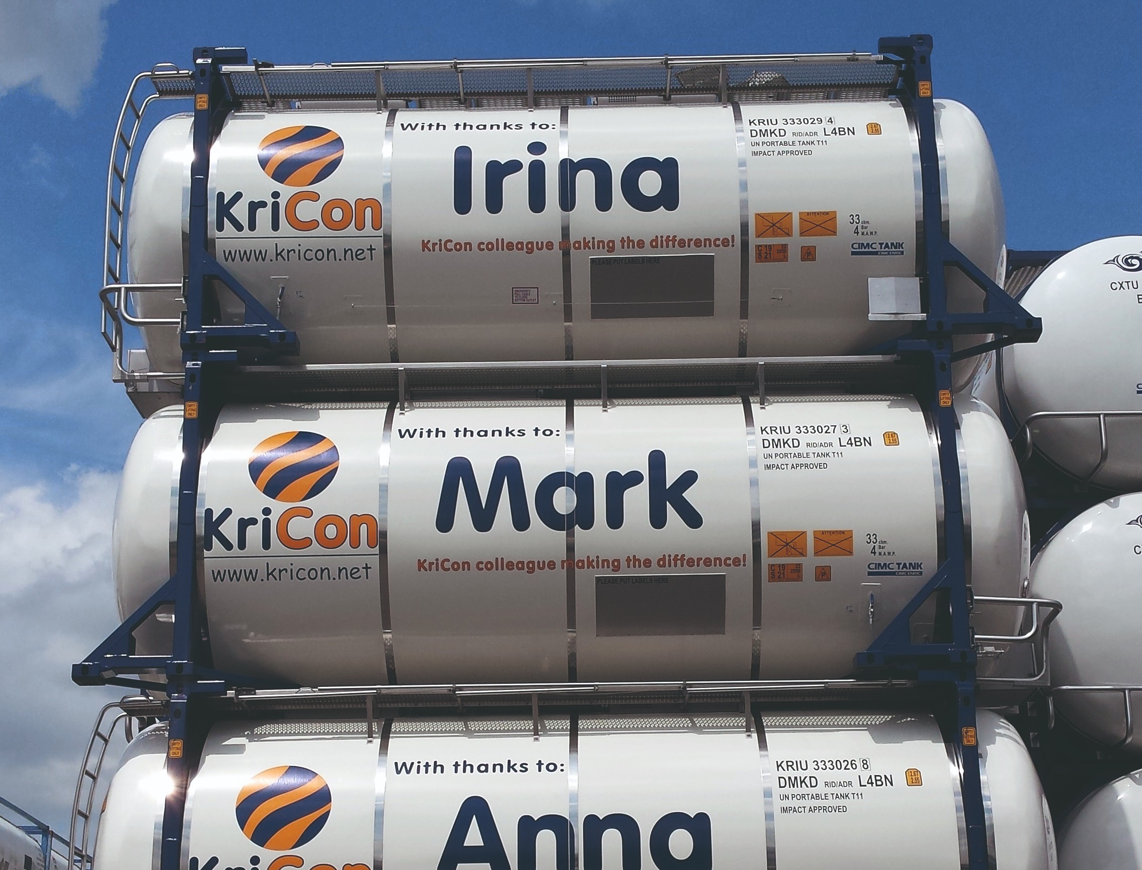 Avec une flotte de plus de 2 000 réservoirs ISO, KriCon propose des solutions de transport flexibles pour les produits chimiques et les produits alimentaires