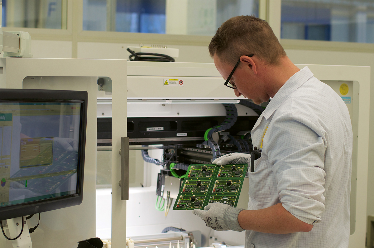 PRETTL Electronics produce componentes electrónicos complejos