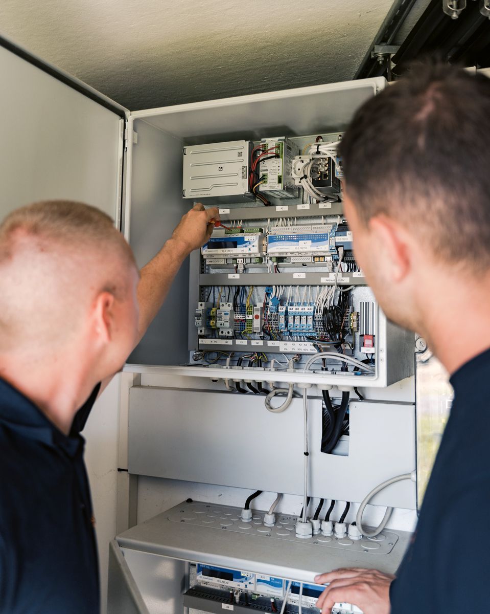 Enovos Renewables O&M GmbH Switching and Control Systems