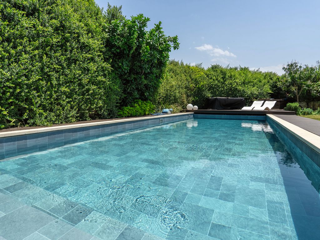 Una Base Sólida para el Rendimiento de la Piscina