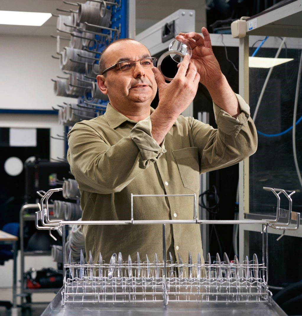 HOYA Lens Deutschland GmbH Mitarbeiter