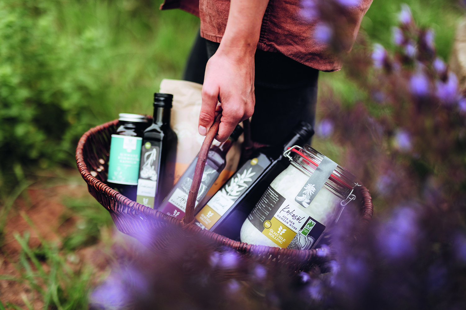 Desde aceites prensados en frío hasta especialidades innovadoras: Con alrededor de 250 productos, la excepcional diversidad de productos de Ölmühle Solling es una de las principales fortalezas de la empresa