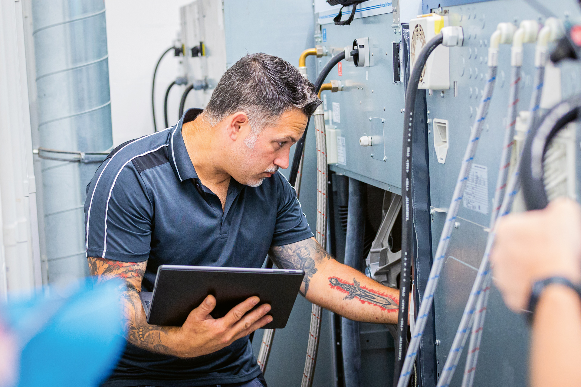 ...végül is a ServiceKontor24 a kézműveseivel áll vagy bukik, akik az ügyfelek fiókjaiban gondozzák és javítják a gépeket