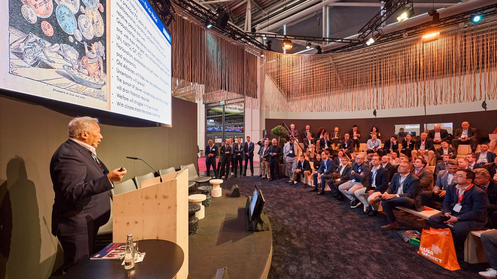Conférence à l'EXPO REAL à Munich