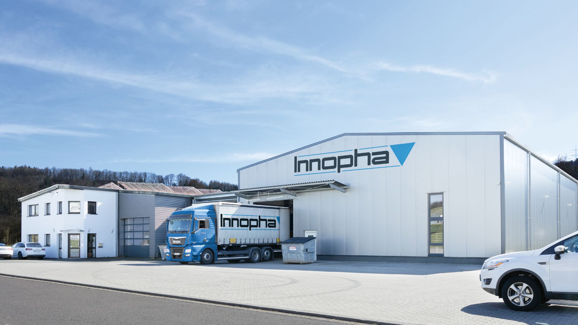 Jako rodzinne przedsiębiorstwo, Innopha produkuje w Wadern w Saarze specjalistyczne pasze i produkty pielęgnacyjne dla zwierząt