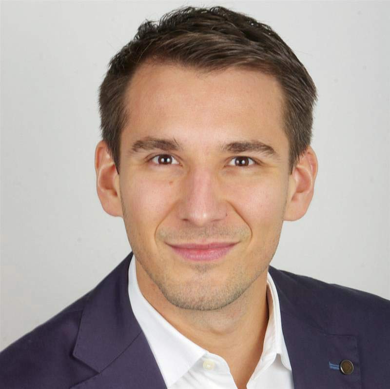 Frederick Franz, Direttore Generale della Simone Pérèle Mieder-Moden GmbH