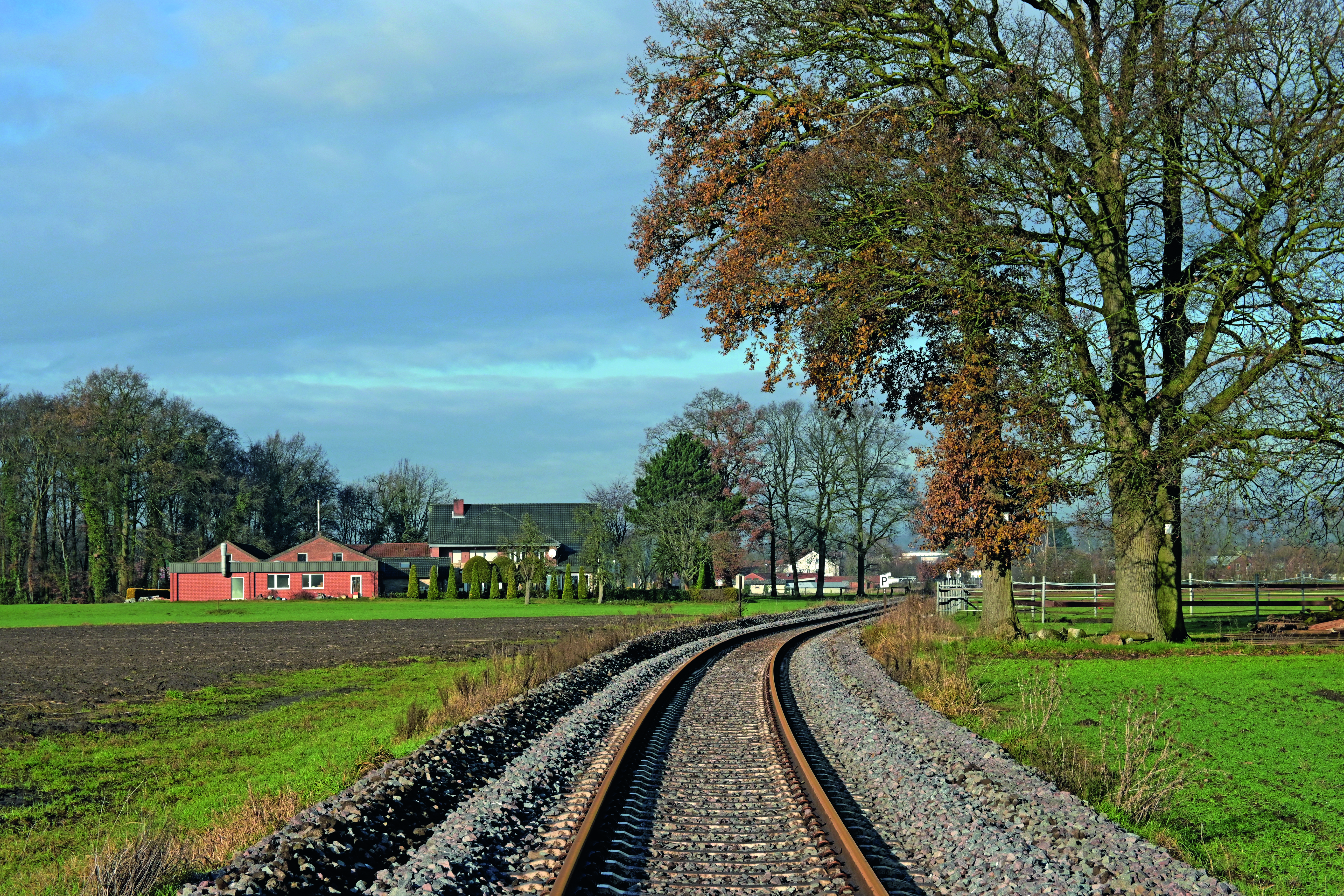 A Teutoburger Waldbahn útvonala Müschen közelében, melyet 2015-ben vett át a LWS és a következő évtizedben teljesen felújították