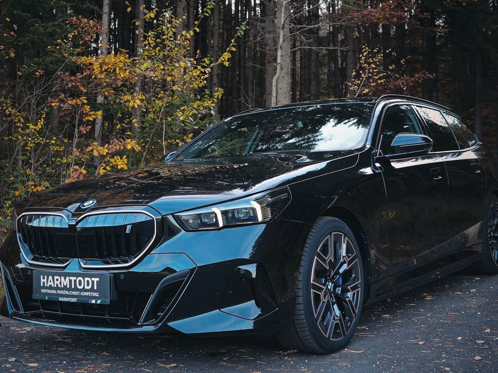 On the Road to Success in Premium Mobility