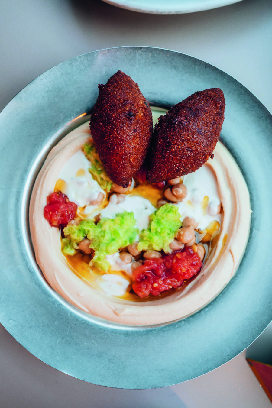 A NENI híres a legjobb humuszról Bécsben – valamint a minőségről és az autentikus ízről