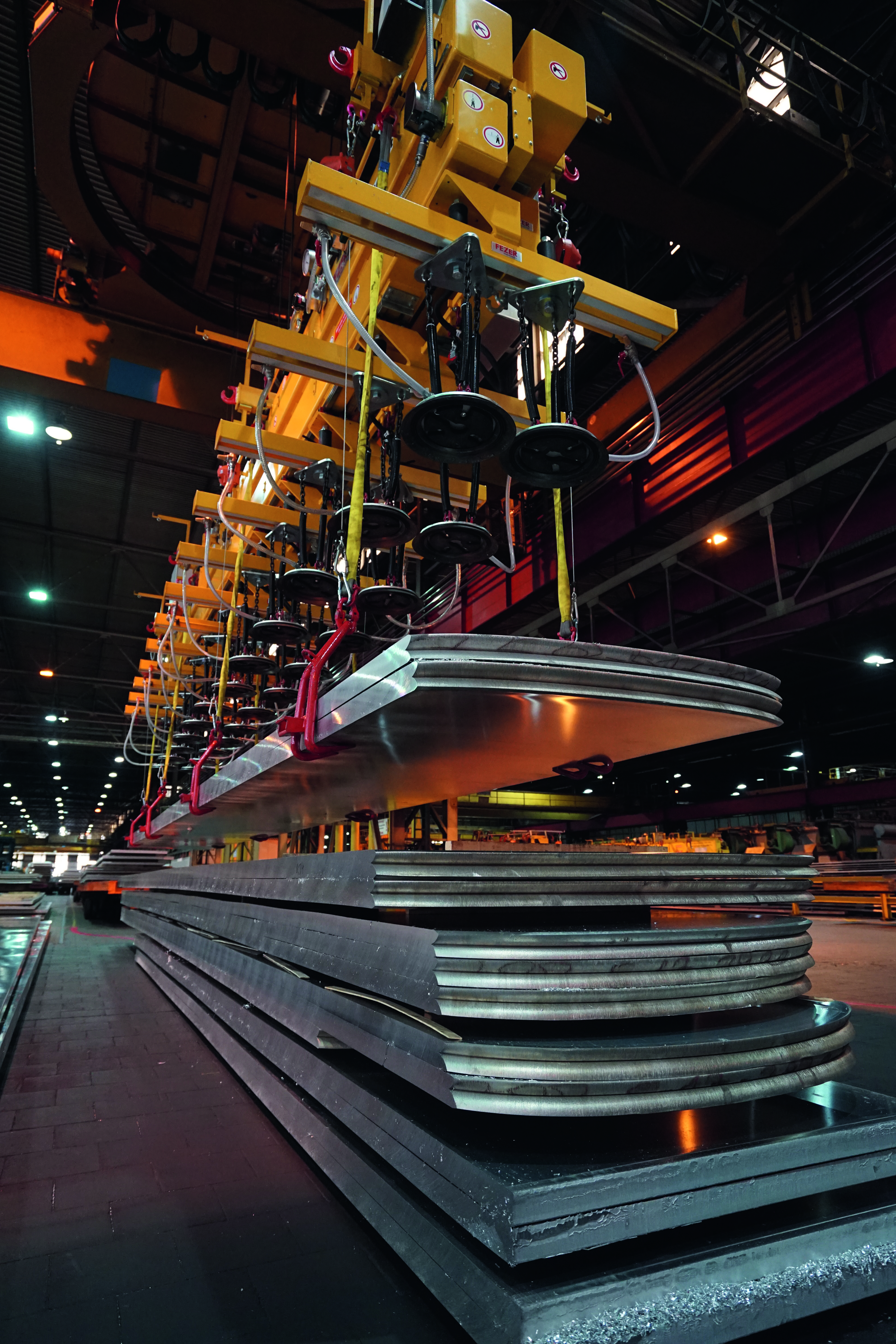 The VacuGiant is designed for the safe and efficient handling of aluminum plates