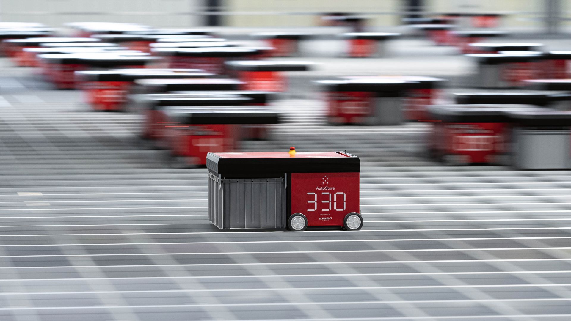 Een kijkje in het geautomatiseerde magazijn van L-SHOP-TEAM: efficiënte logistiek, hoge productbeschikbaarheid en snelle processen