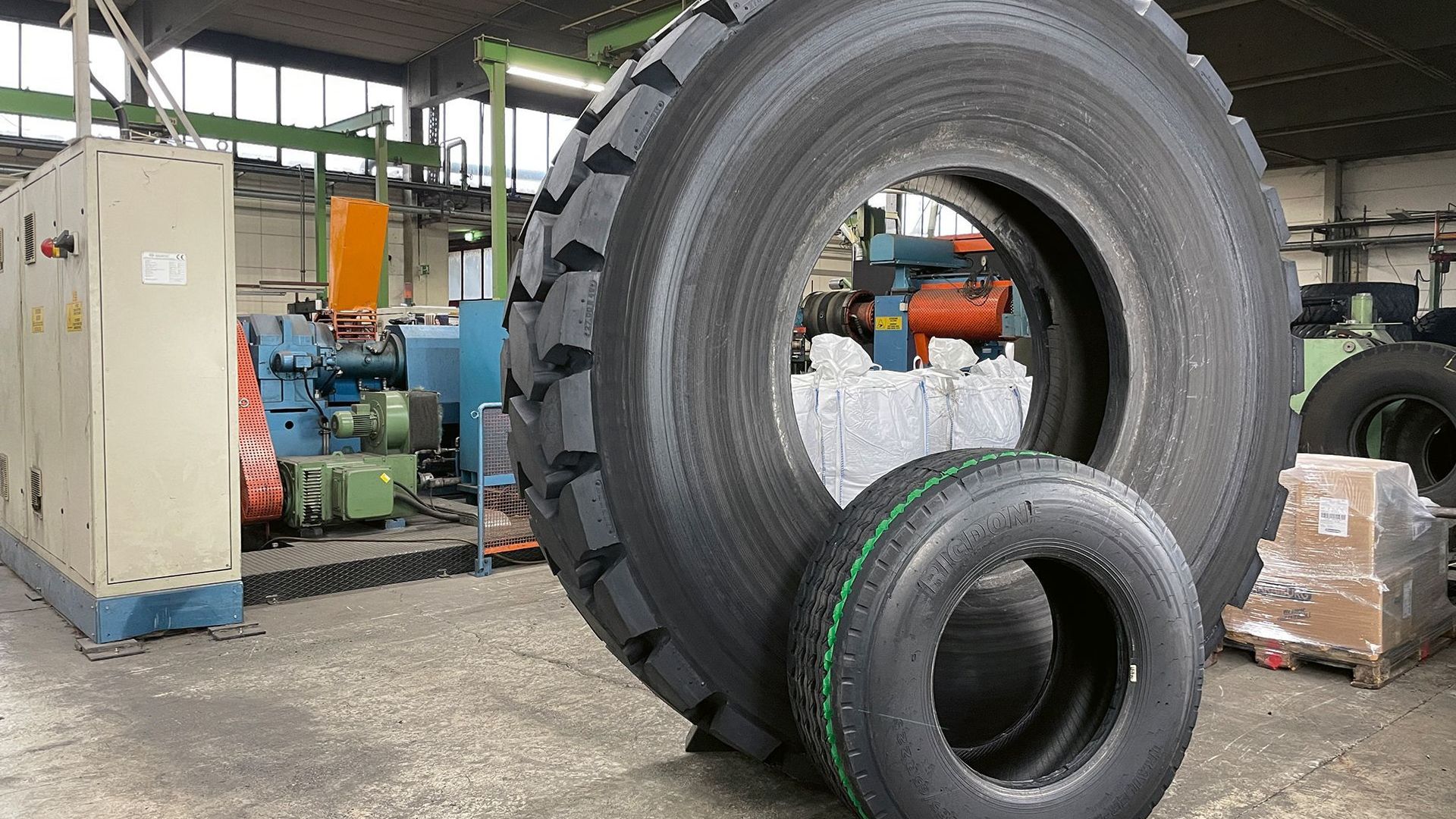 RIGDON GmbH vernieuwde personenauto- en vrachtwagenbanden