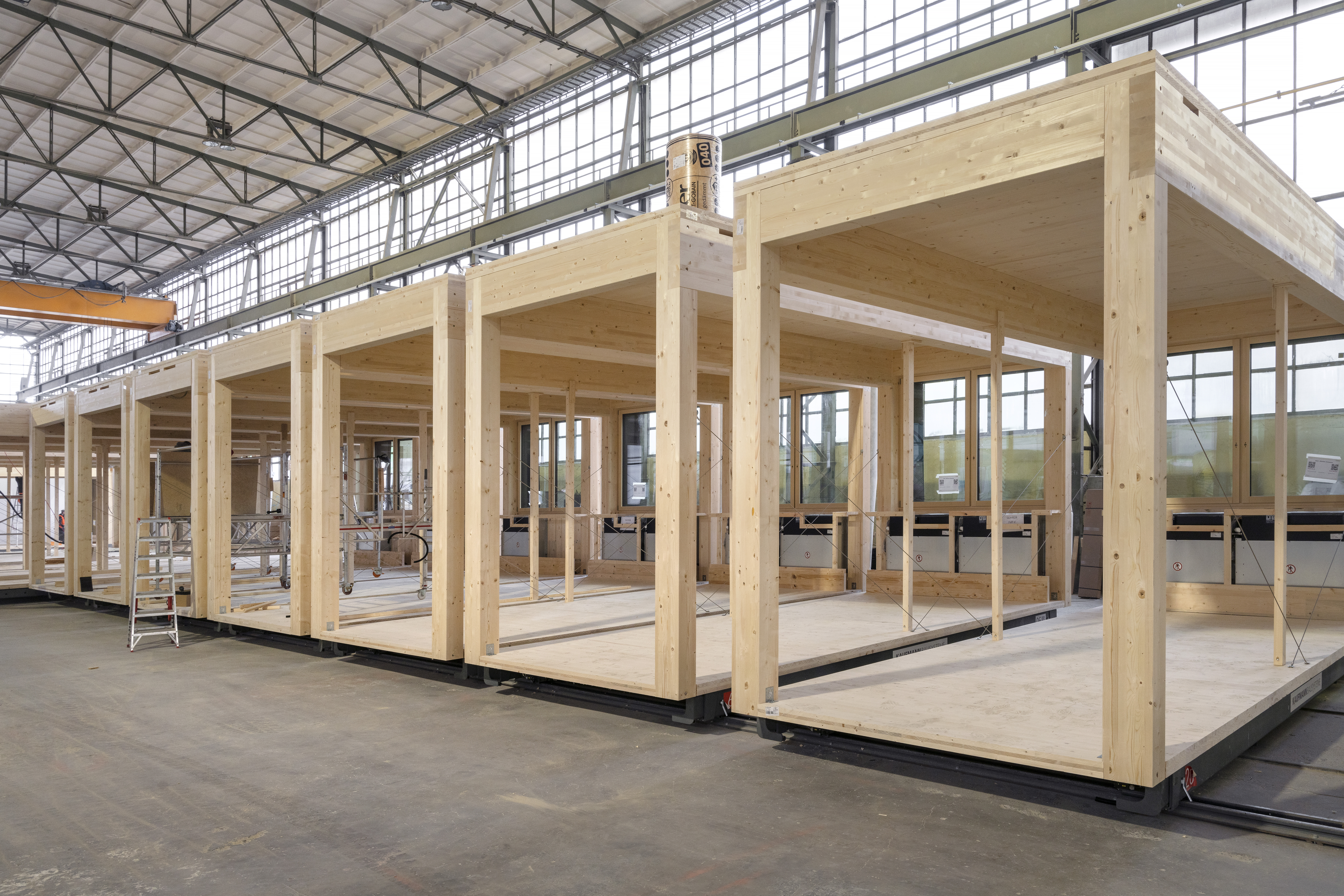 Modules préfabriqués en construction © Jan Bitter