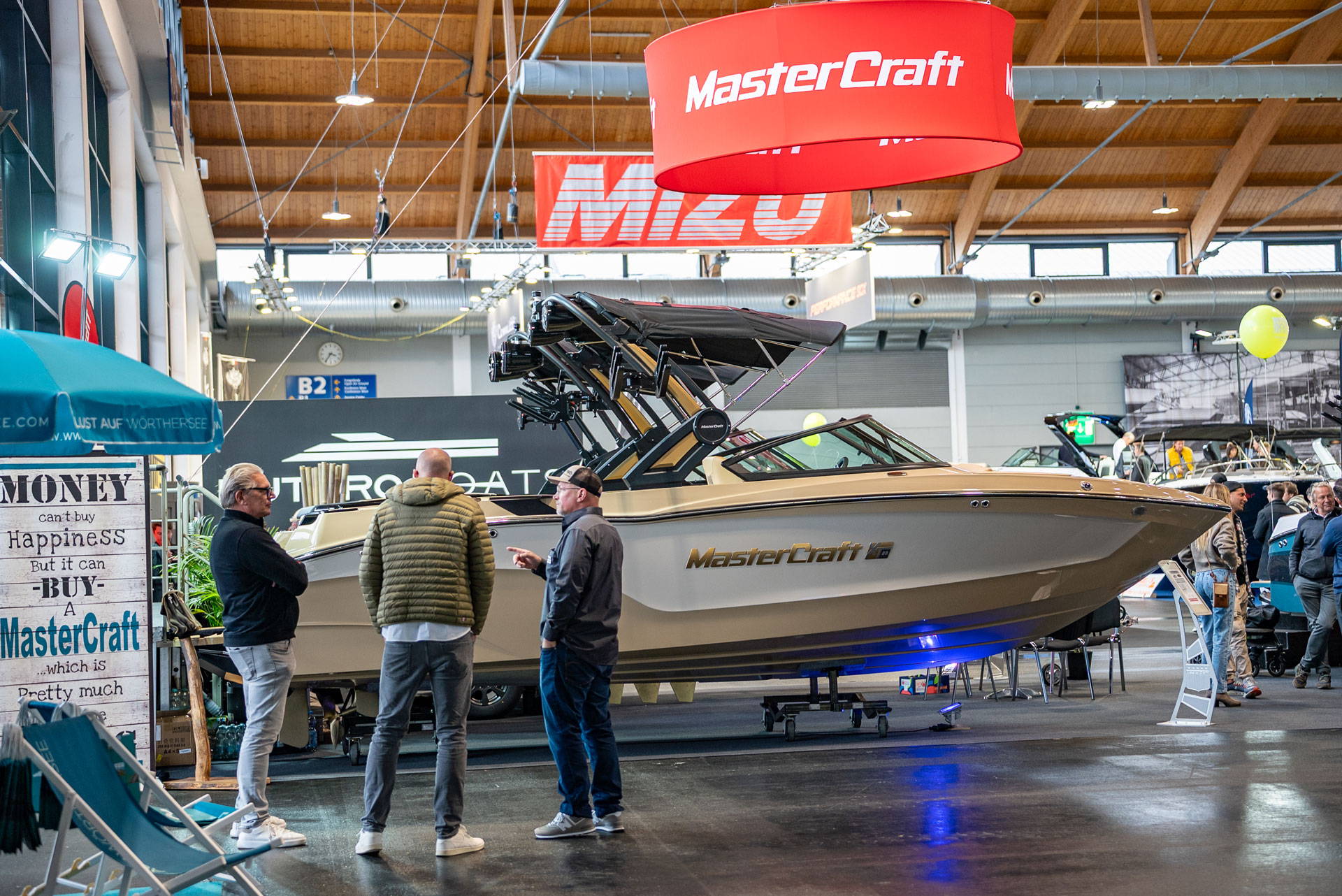 Barche a motore all'INTERBOOT 2025