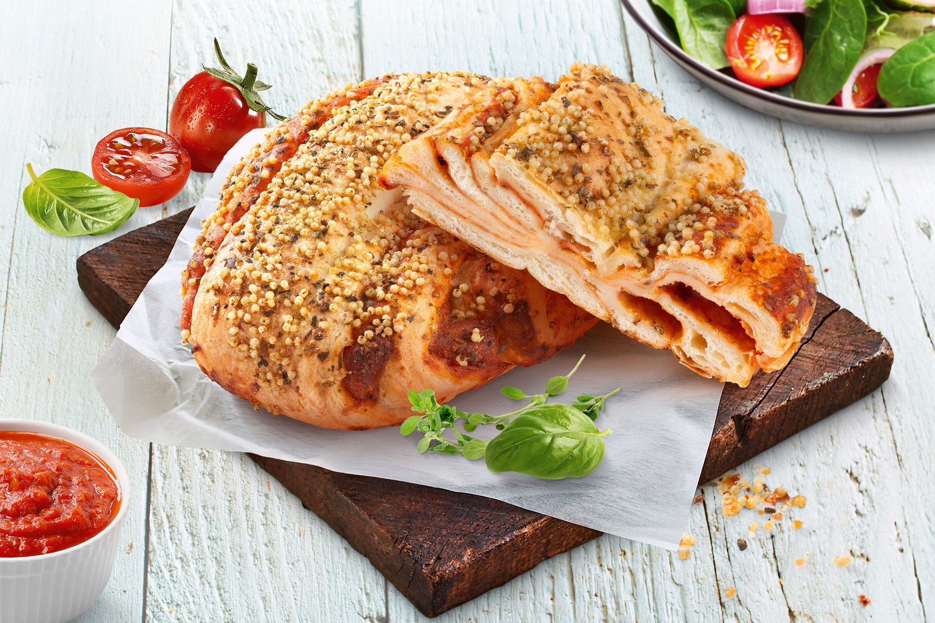 BAKER & BAKER Germany GmbH Tomato-Franz is the first savory Franzbrötchen – spicy delight reimagined