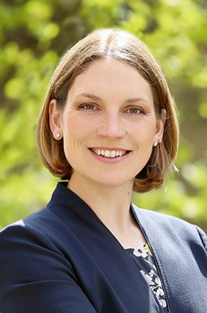 Dr. Vera Flad, Geschäftsführerin 