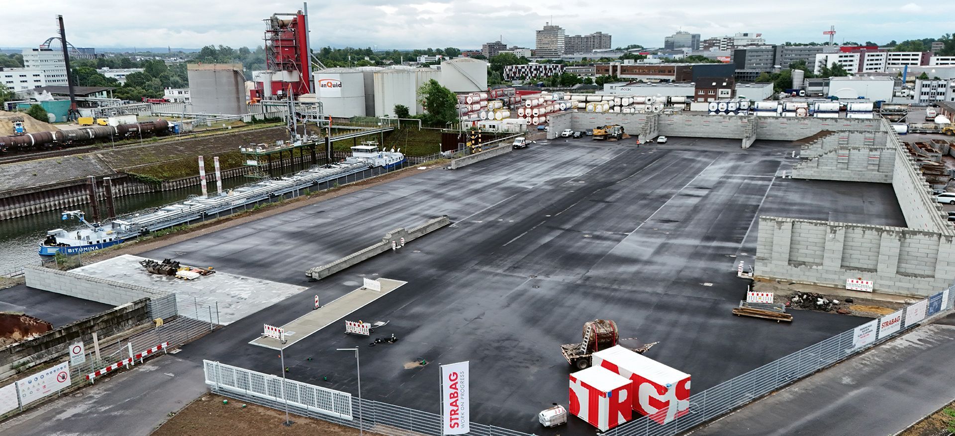 Dati di contatto Ooms Producten B.V. Manto bituminoso in un'area portuale