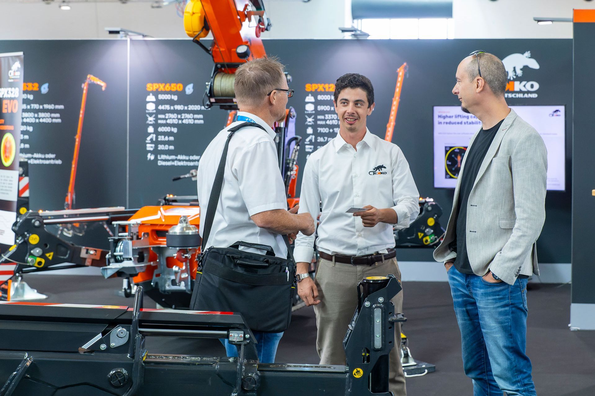 Expert Discussion on Crane and Lifting Technology
