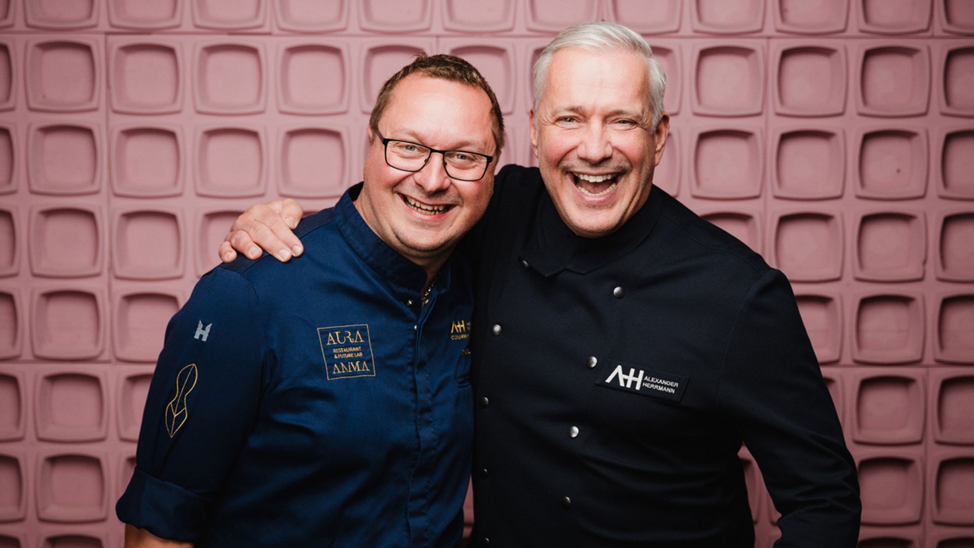 Alexander Herrmann avec Tobias Bätz (l.)