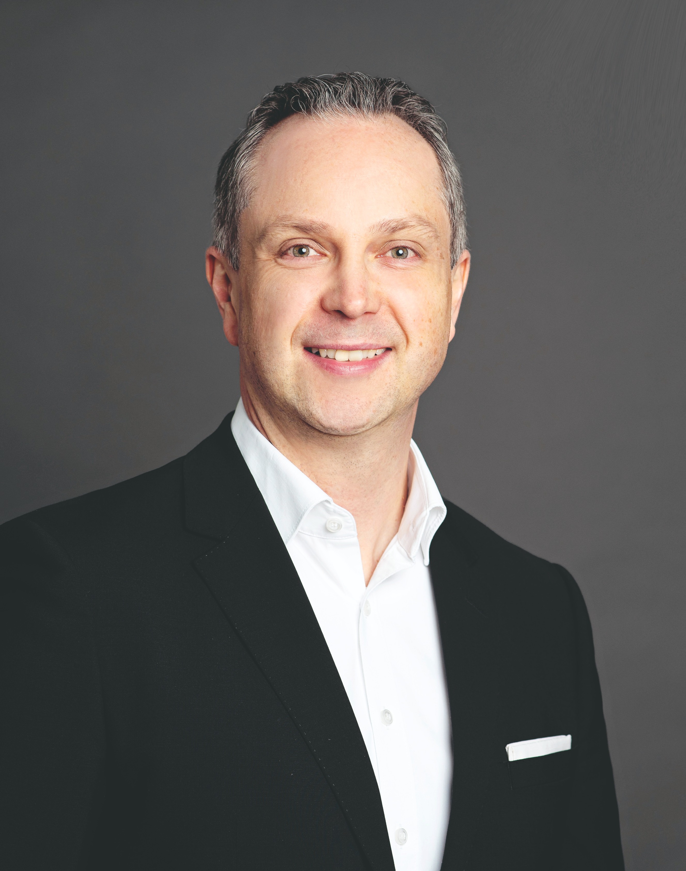 Adrian Siegler, Director Gerente de io-consultants GmbH & Co. KG