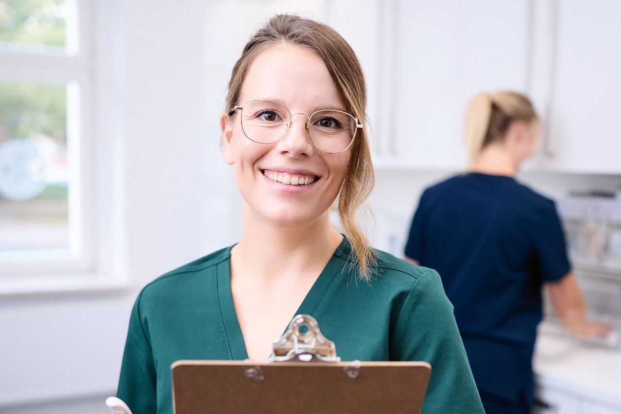 Pacura med GmbH Persone