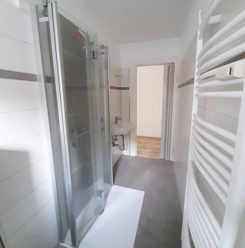 Administración y Construcción de Viviendas GmbH Löbau Baño sin Barreras