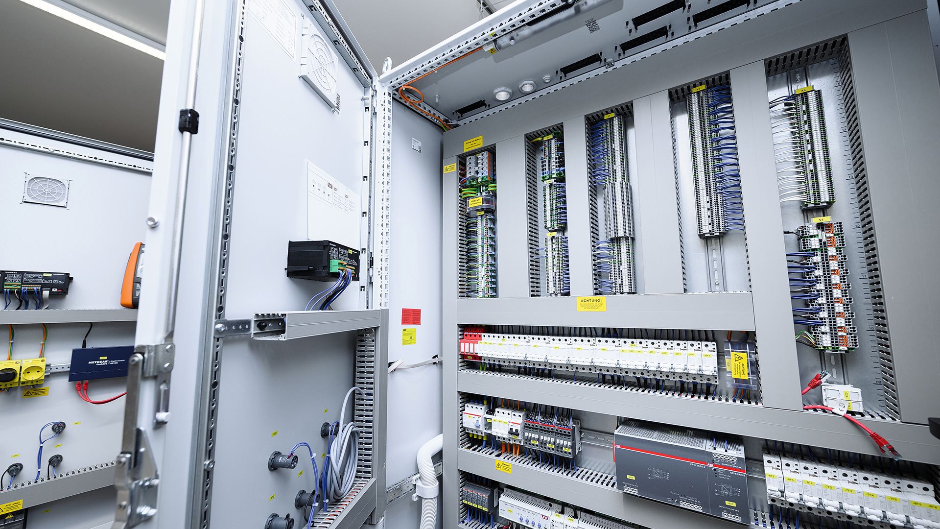 Die SE Gebäudeautomation entwickelt komplexe Steuerungssysteme