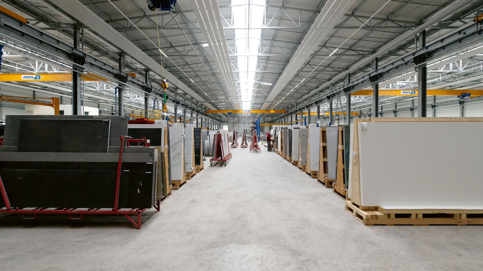 AKP Produktions-GmbH & Co. KG Werkshalle