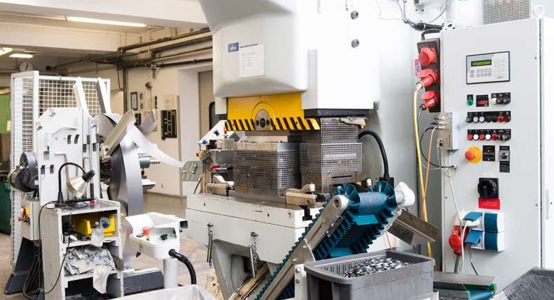 SHN STANZ SCHMIDT parque de maquinaria moderno