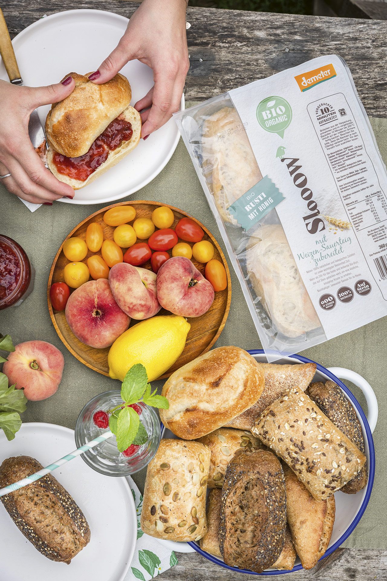 BIO BREADNESS GmbH varied breakfast