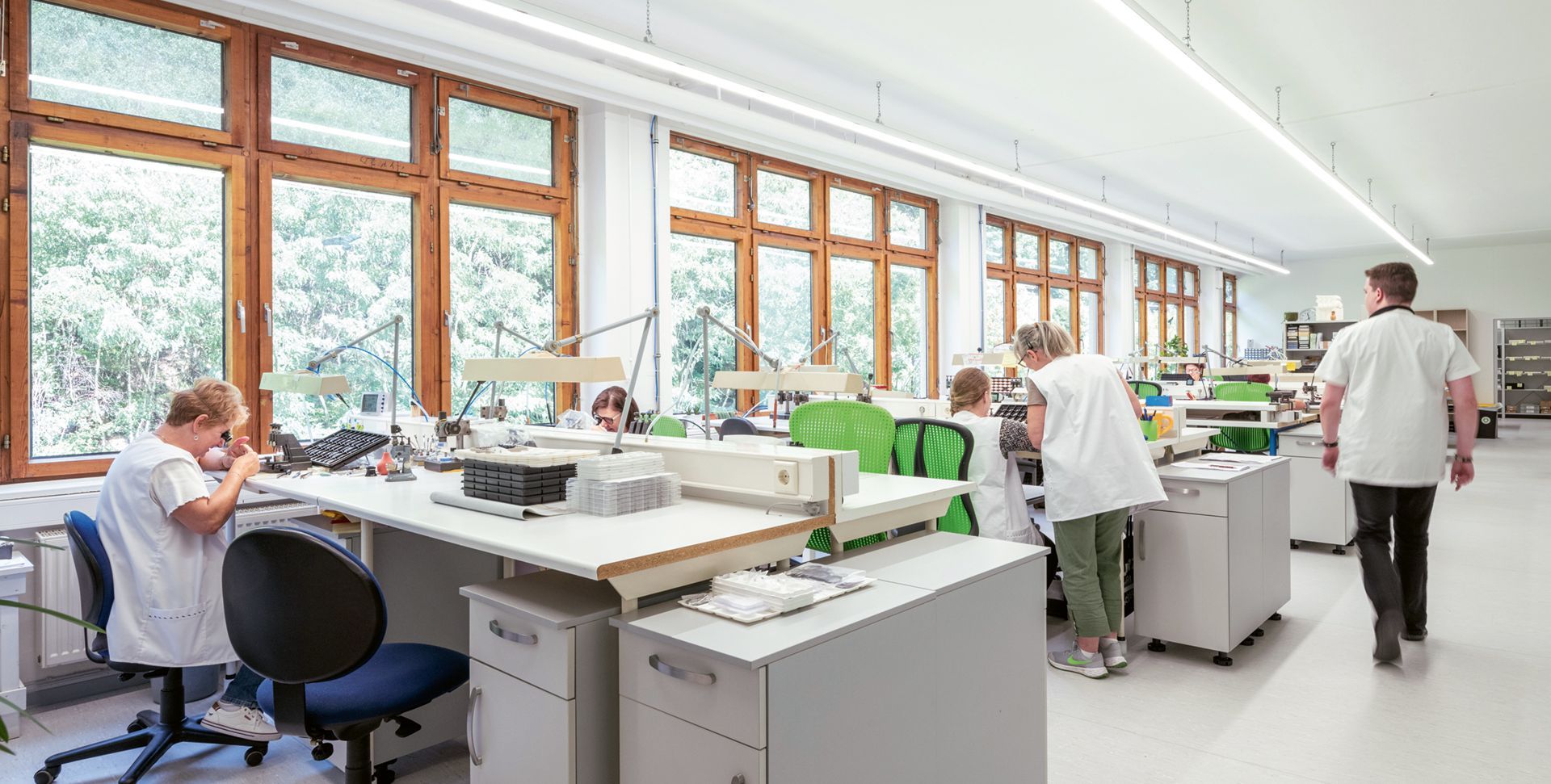 POINT TEC Products Electronic GmbH Arbeitsplatz