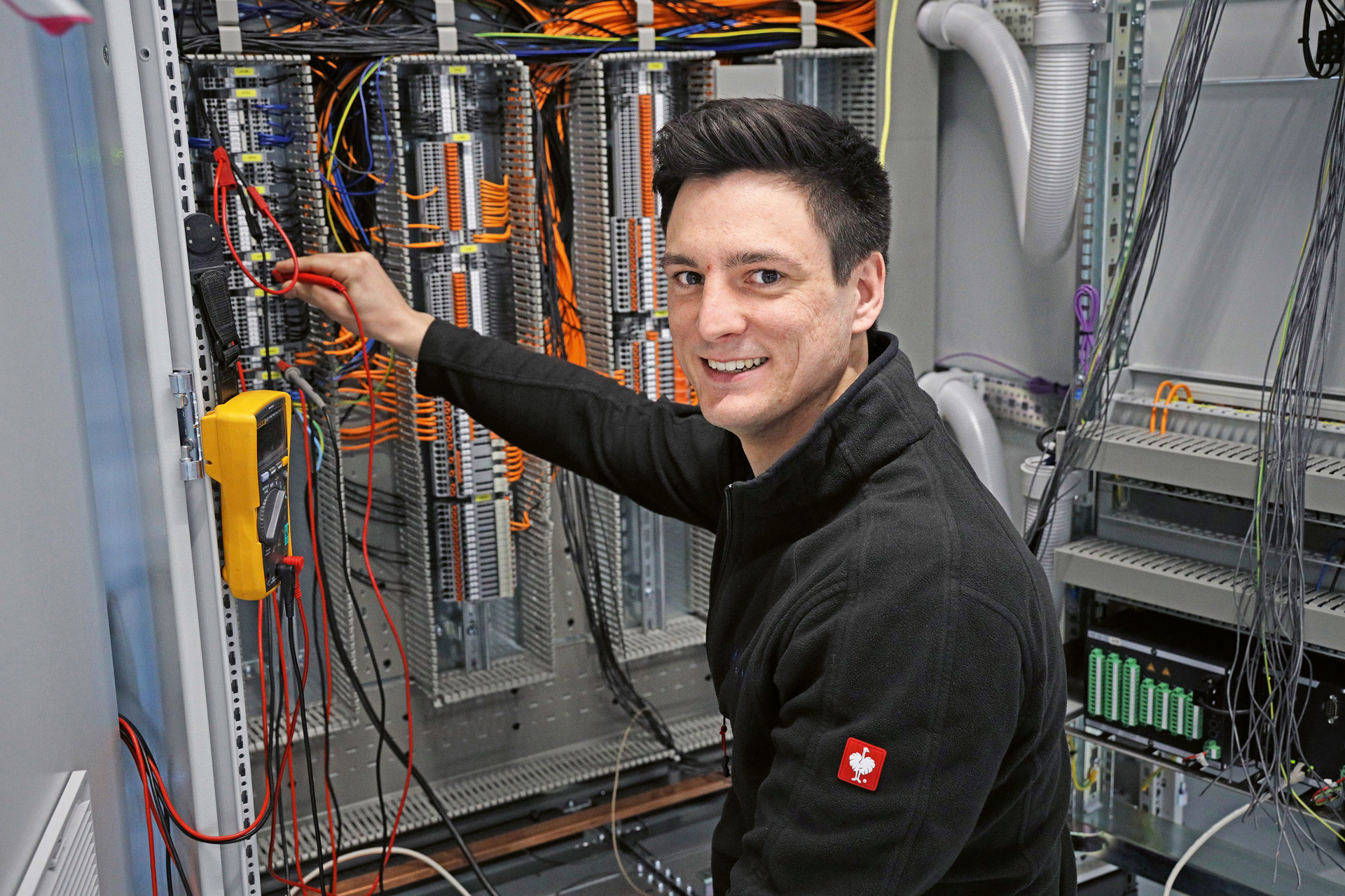 Además de una gran experiencia, la empresa apoya a sus clientes con su paquete completo de servicios relevantes