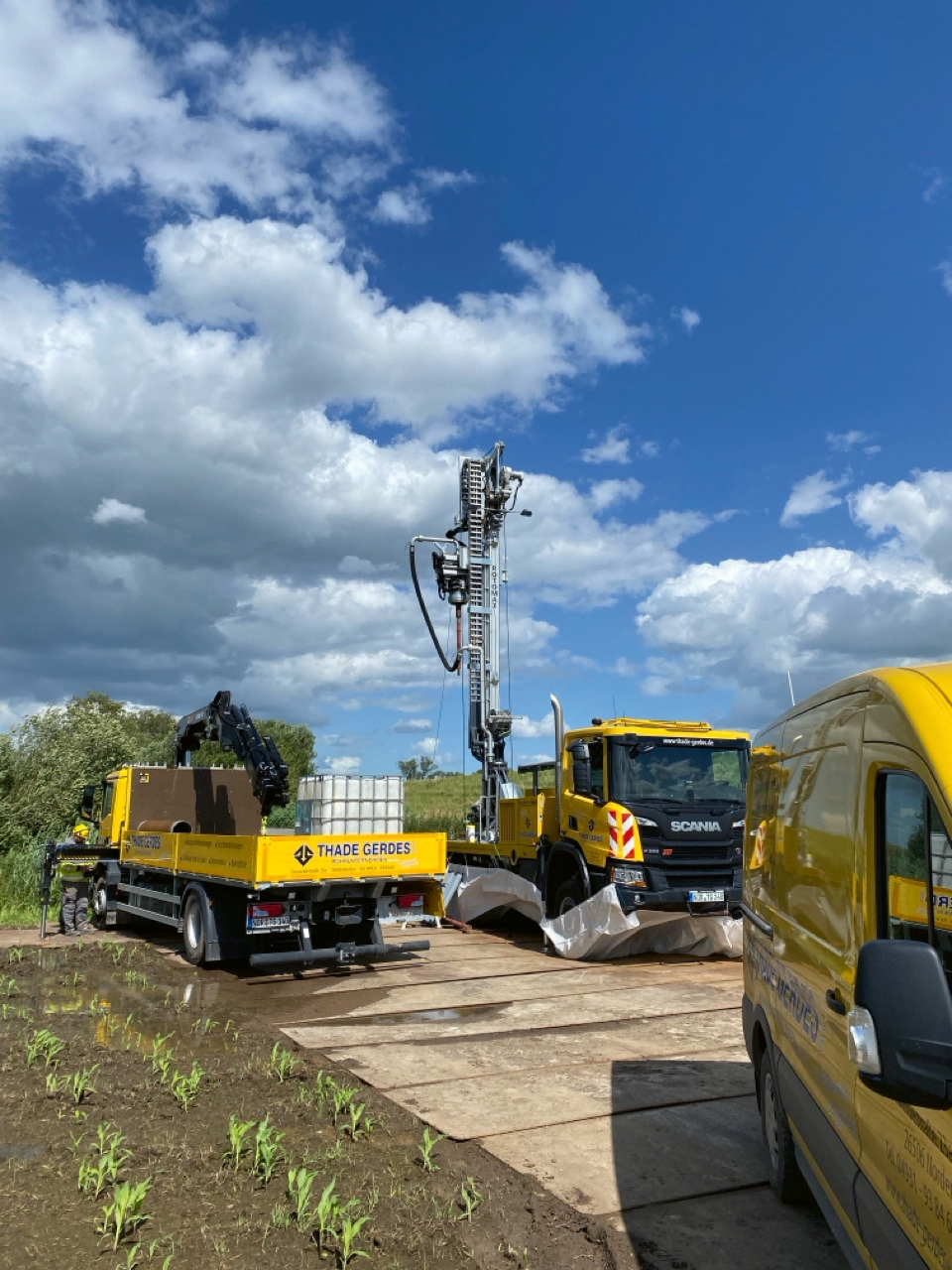 Appareil de forage de pieux en action